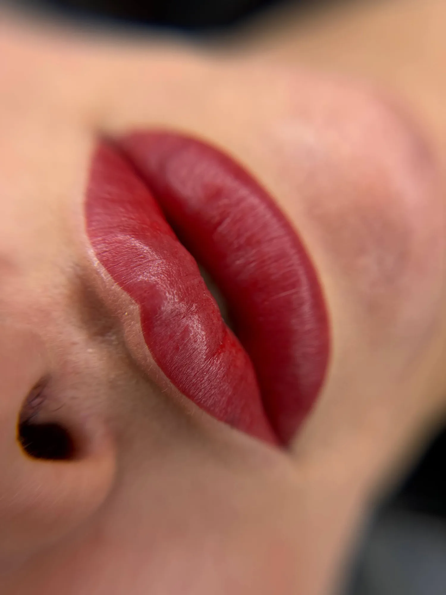 Cansu Durkun Lip Blush — Lips kalıcı makyaj uygulaması